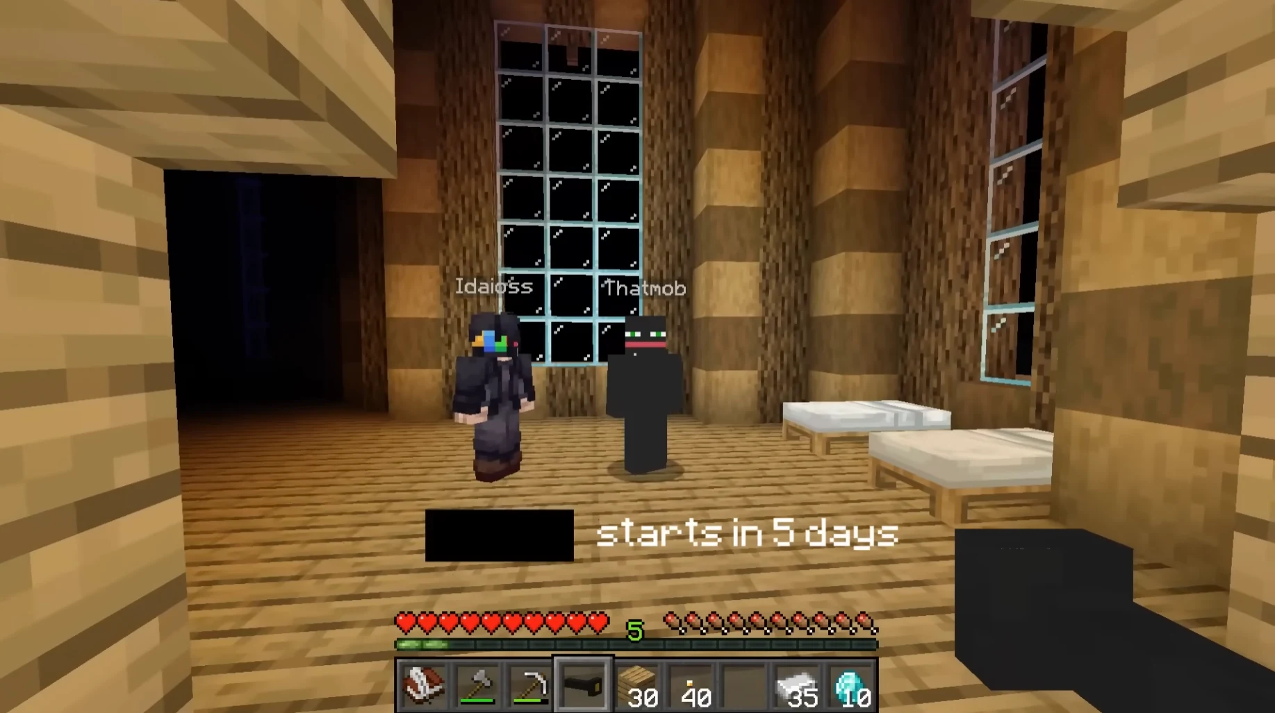 Twixxel, Mob and Idaios inside the house